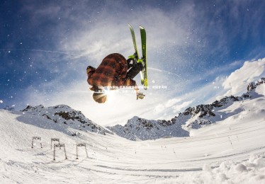 1xbet官方网站-巴蒂斯图塔谈锋线搭配，劳塔罗与阿尔瓦雷斯能共存，但需一人牺牲